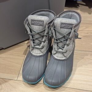 Sperry Women's Two-Tone Gray Duck Boots